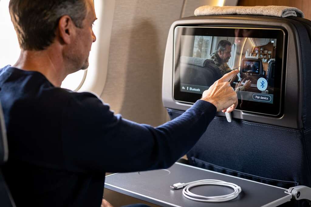 American Airlines brings back seatback screens on 800+ planes with 4K displays and Bluetooth audio
